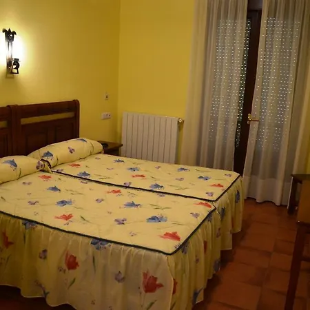 Hospedería El Cantio 3* Orena