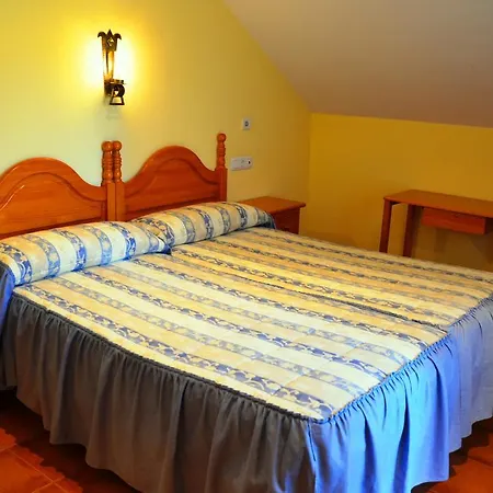 Hospederia El Cantio אורניה