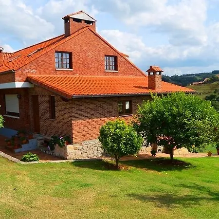 בית הארחה Hospederia El Cantio 3*