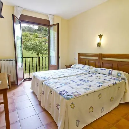 Hospederia El Cantio אורניה