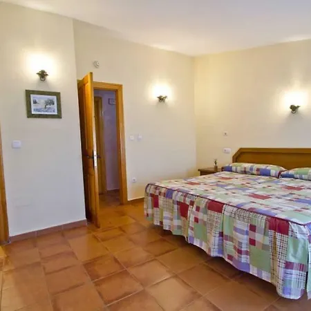 Hospederia El Cantio 3*