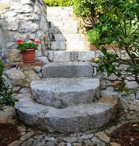 Hospederia El Cantio 3*