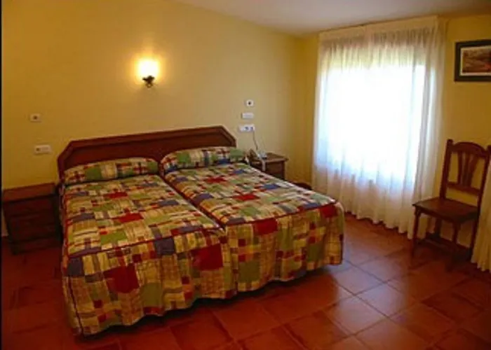 Hospederia El Cantio 3*