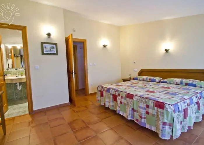 Hospederia El Cantio 3*